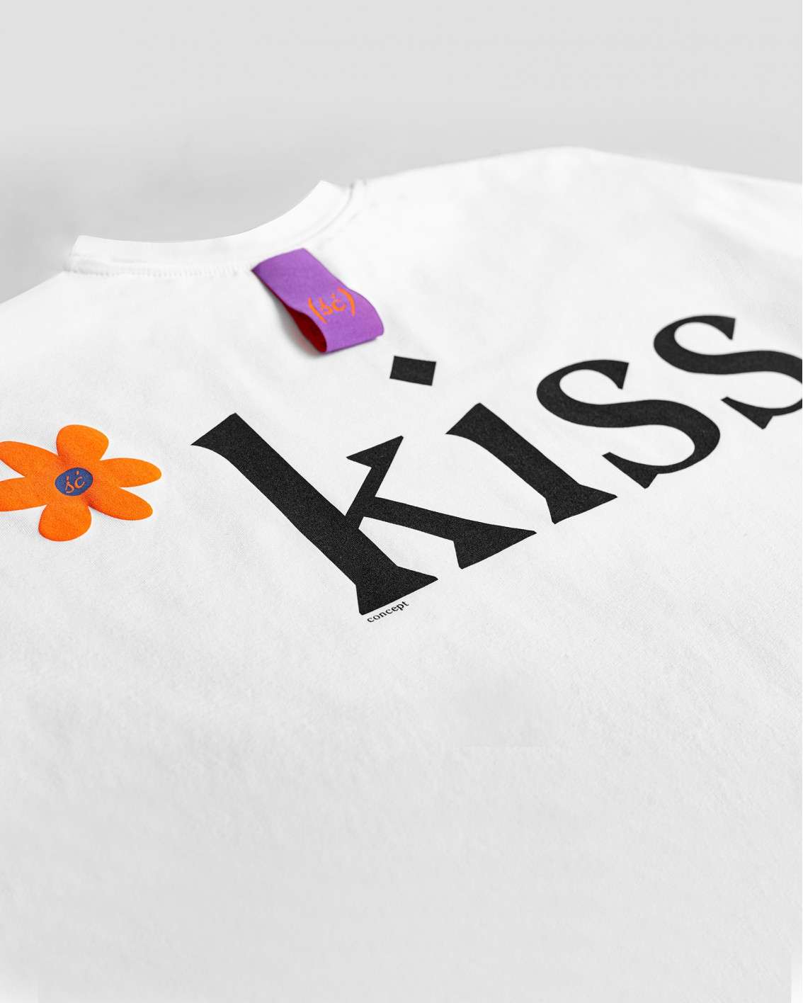 NEW! Biały t-shirt kiss :*